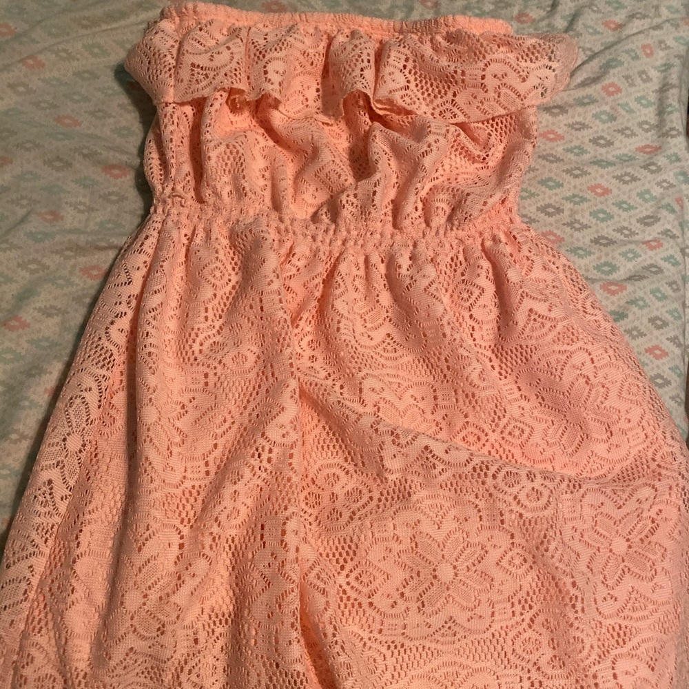 Sleeveless peach dress